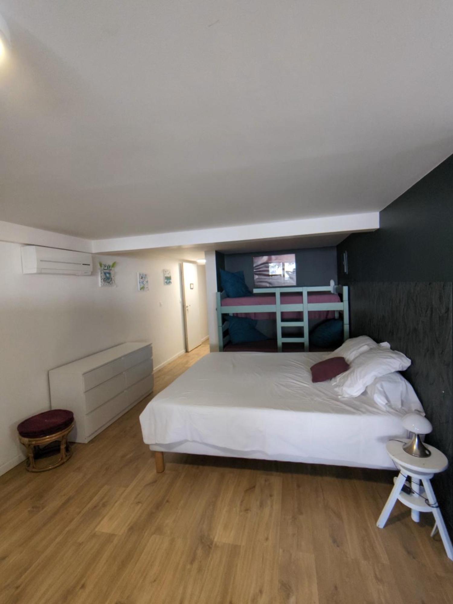 La Cigale Et La Fourmi Apartamento Nîmes Exterior foto